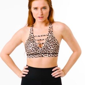 ZYIA ACTIVE Cheetah Print Strappy Sports Bra size M